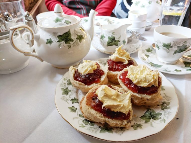 The Bridge Tea Rooms, Bradford-on-Avon - Cream Tea Review